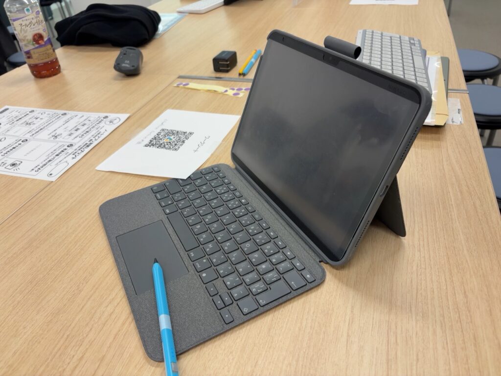 会場で使われていたキーボード付きタブレット